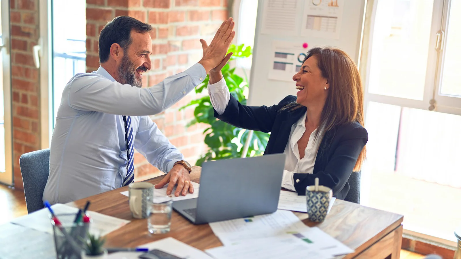 coaching tại nơi làm việc - Đội ngũ nhân sự hợp tác tự chủ và nâng cao hiệu suất làm việc